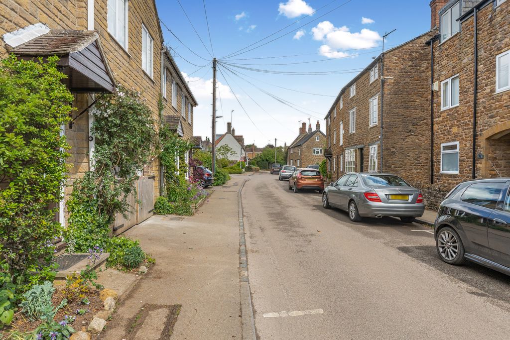 Queen Street Middleton Cheney
